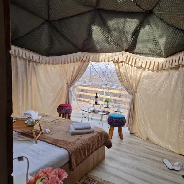 Holiday Park, хотел в Zemo Khodasheni