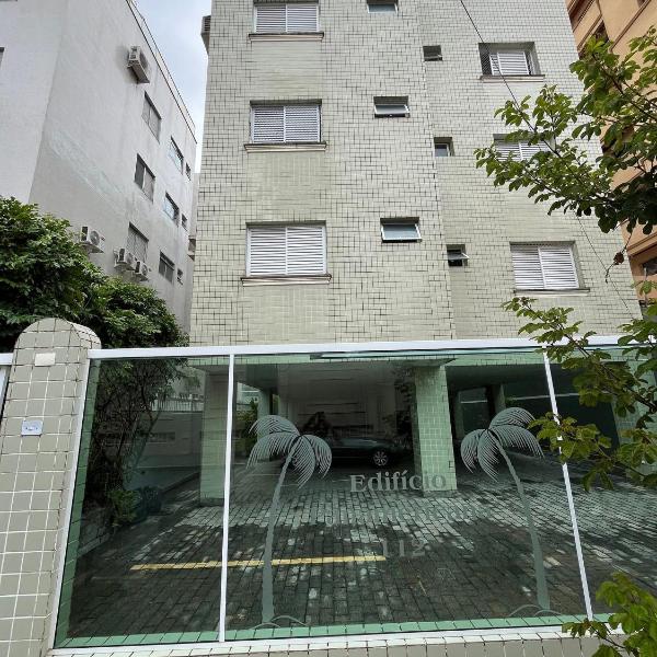Apartamento Confortável a 350 mts da Praia em Guarujá