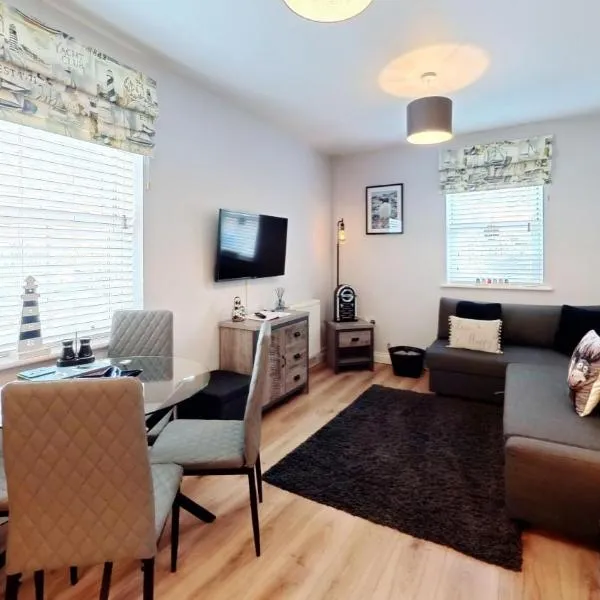 The Puffin Pad - Part of the The Bay Filey Holiday Village with pool, gym and direct beach access, pub, restaurant, tennis and meadows walks, hotel v mestu Filey