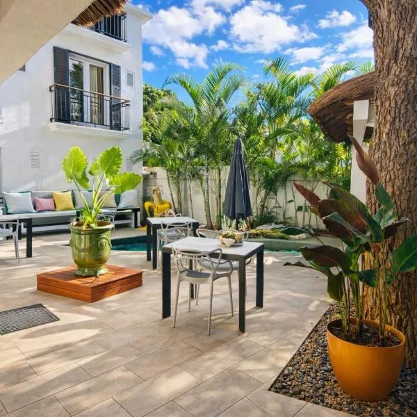 Sous le Badamier Quiet Boutique Hotel with Pool near Grand Baie, Hotel in Grand Baie