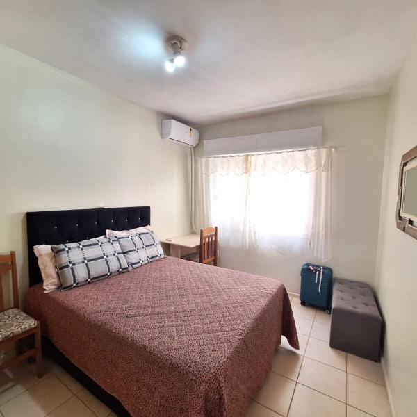 Apartamento na UBATUBA há 1 quadra do mar com AR - Foto 2