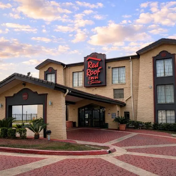 Red Roof Inn & Suites Houston- Hobby Airport, hotel di Houston