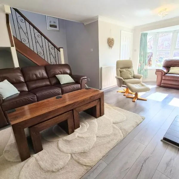 Alverstoke Manor - family home with pool table, Hotel in Alverstoke