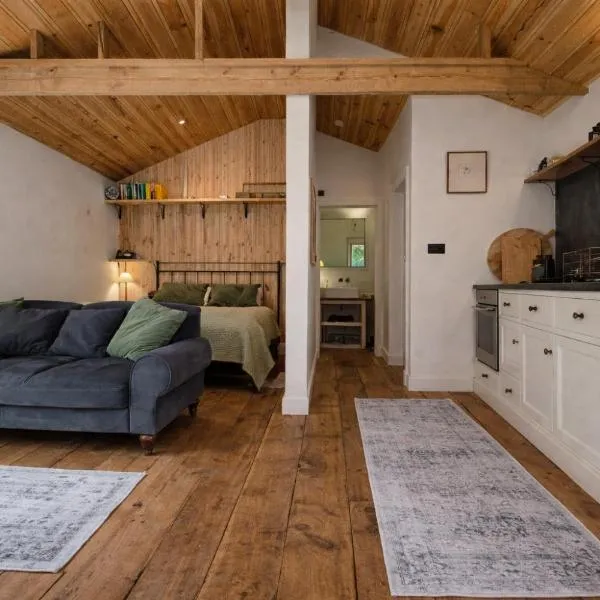 A Somerset Countryside Lodge – hotel w mieście Holcombe