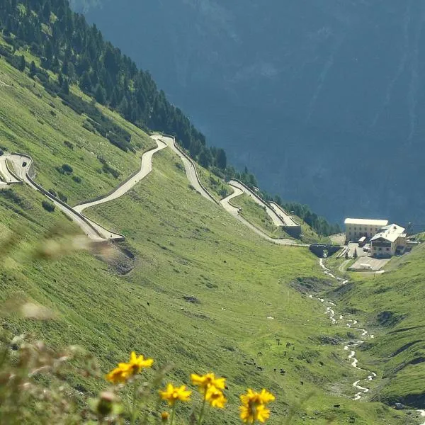 Berghotel Franzenshöhe, hotel en Trafoi