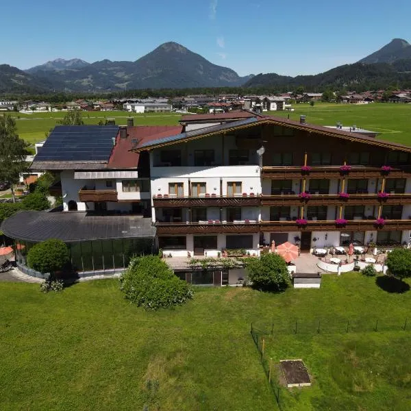 dasKAISER - Dein Gartenhotel in Tirol, hotel in Ebbs