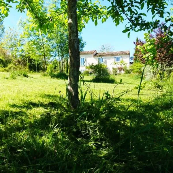 Saint-Eutrope-de-Born में, होटल Le Jardin d'Anna
