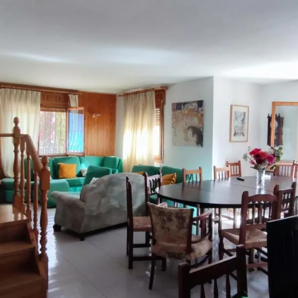 Villa Carmen, hotell i Alhama de Aragón