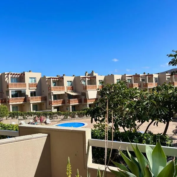 2-bedroom apartment with terrace VistaRoja, hotel v destinaci Granadilla de Abona