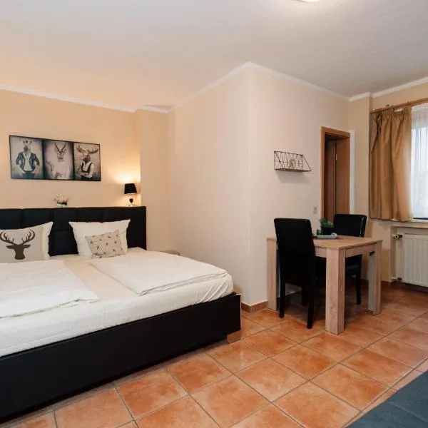 Landgasthof "Zum Schwarzen Roß", hotel u gradu Ajhencel