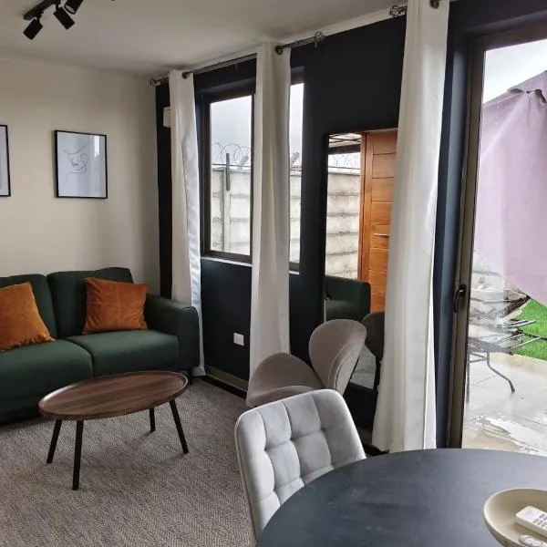 Yates Home parque san valentín, hotel v destinaci Talca