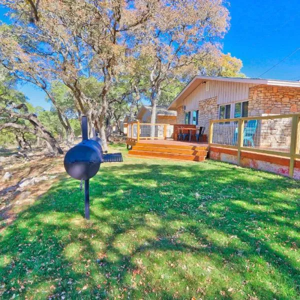 Millies Cottages Unit 2 - Annie, hotel en Canyon Lake