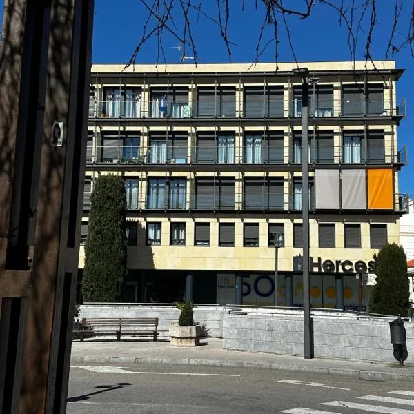 AT home Santo Domingo, hotel sa Guadalajara