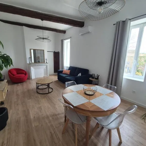 En plein coeur de Pélissanne - 55 m2 rénovés - Avec Parking, hotel en Pélissanne