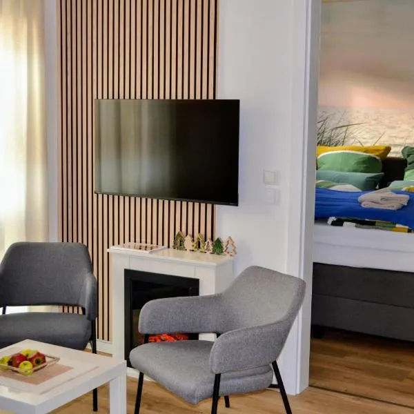 Modernes Wohlfühl-Apartment mit Hotelkomfort - Balkon & Parkplatz - KomfortPlus, hotel em Bad Zwischenahn