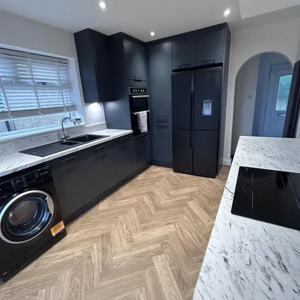 4 bed newly renovated cosy house in The Lake District, hotel en Egremont