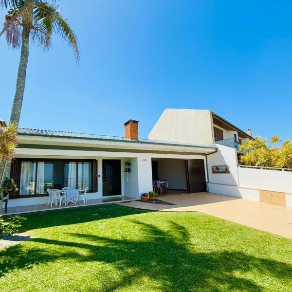 Casa à beira mar na Praia da Villa