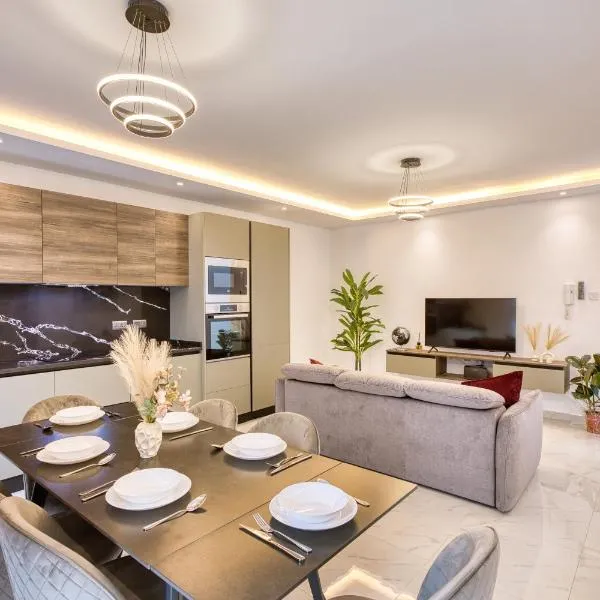 The Bellview Suite - Luxury Apartment, отель в Гзире
