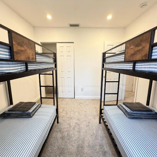 Bek's Hostel, Hotel in Hallandale Beach