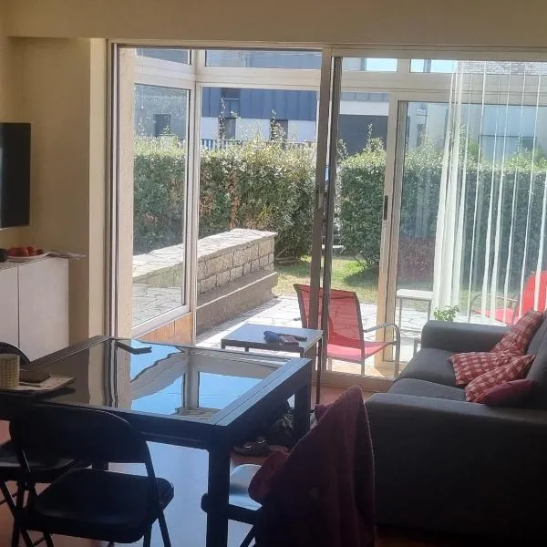 Appartement 30 m de la mer، فندق في لا توربال