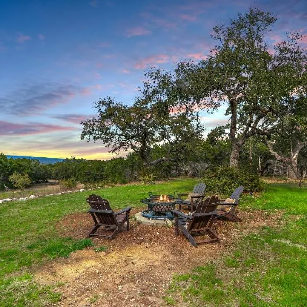 Casa Robles- The Mockingbird, hotel in Wimberley