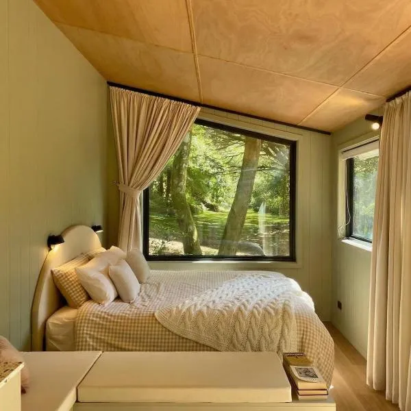 The Flower Sanctuary Tiny Home, hotel v destinácii Springbrook