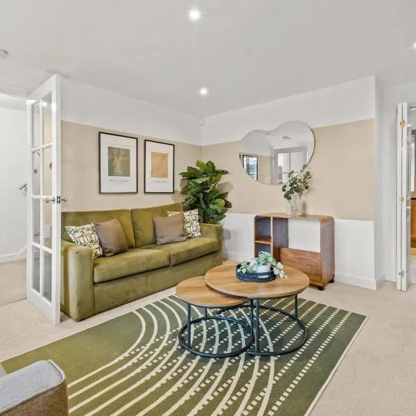 Modern House 6 Beds 3 Car Driveway Parking, hotel in Leicester