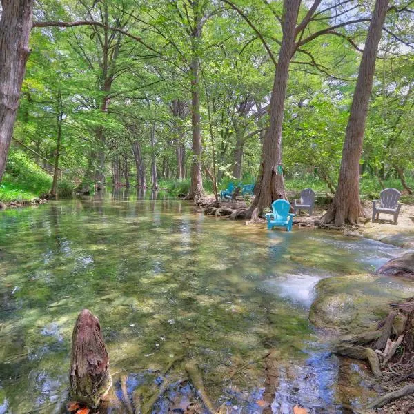 Creekside Cabins - The Texan, hotell i Wimberley