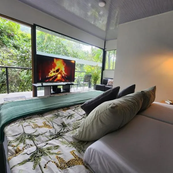 VÖRA Cabaña privada en la Selva – hotel w mieście La Vega