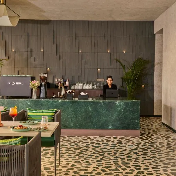 Minimalist - Varanasi City Centre, hotel sa Varanasi