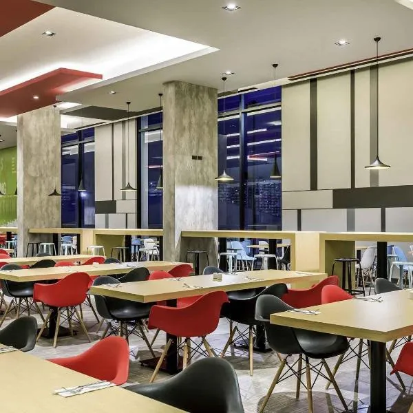 ibis Bangkok IMPACT, hotel em Nonthaburi