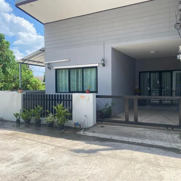 Lucky Villa by Saran, hotel in Ban Khlong Chi Lat