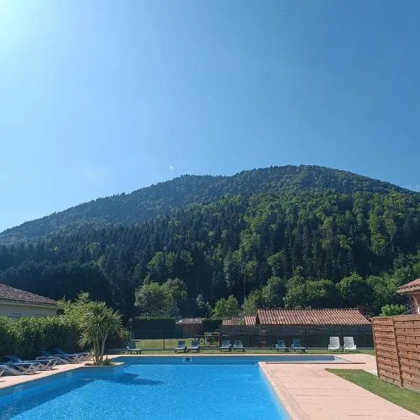 La Taillade de Montségur location de Chalets en bois – hotel w mieście Fougax-et-Barrineuf