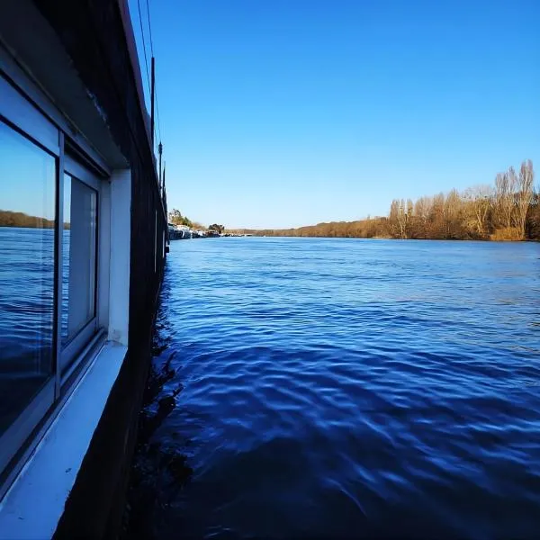 Péniche Loft Privé 100m2 - 15min de Paris en RER, Hotel in Juvisy-sur-Orge