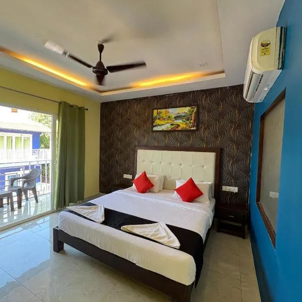 Royal Neptunian Beach Cottages Arambol Goa, hotel in Arambol