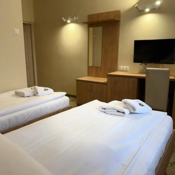 Hotel TM, hotelli kohteessa Radom