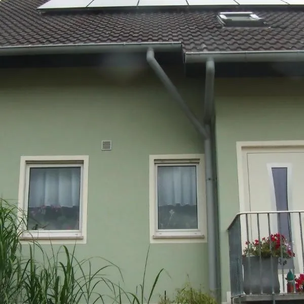 Ferienwohnung Am Bahnhof, hotel i Hochkirch