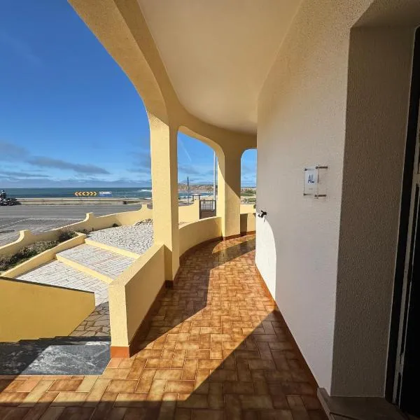 Peniche Surf & Sunset House, hotel a Peniche