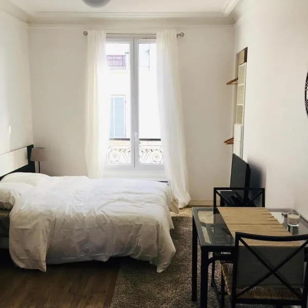Joli studio, hypercentre, à 20 min des Champs Elysées en train, מלון במזון-לפיט