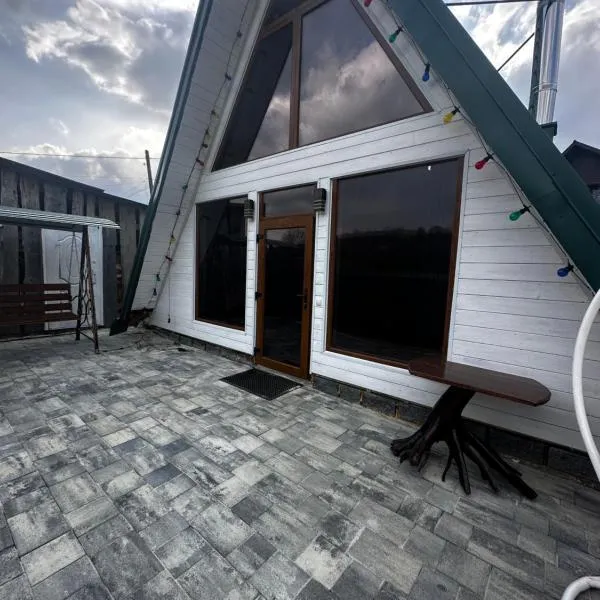 Sadyba u Anastasijky, Hotel in Synewyr