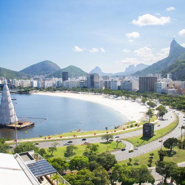 2 QTOS com garagem e vista para o Cristo Redentor!