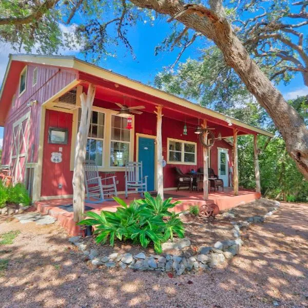 Sunflower Ridge Cabin, hotel in San Marcos