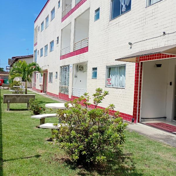 Apto Perequê Açu a 70 metros da praia com ar condicionado Wi-Fi e garagem