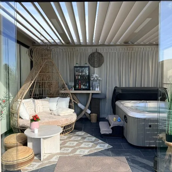 Logie & Wellness Moonlight, hotel a Brakel