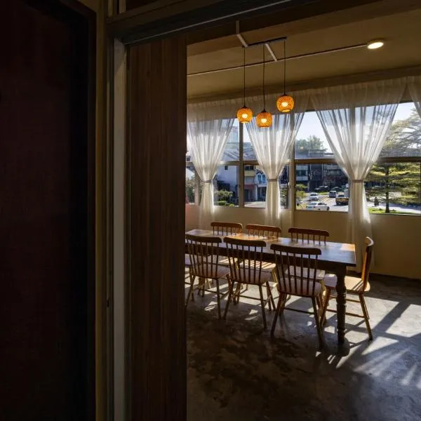 The Cottage Stay - self check-in، فندق في كوتشينغ