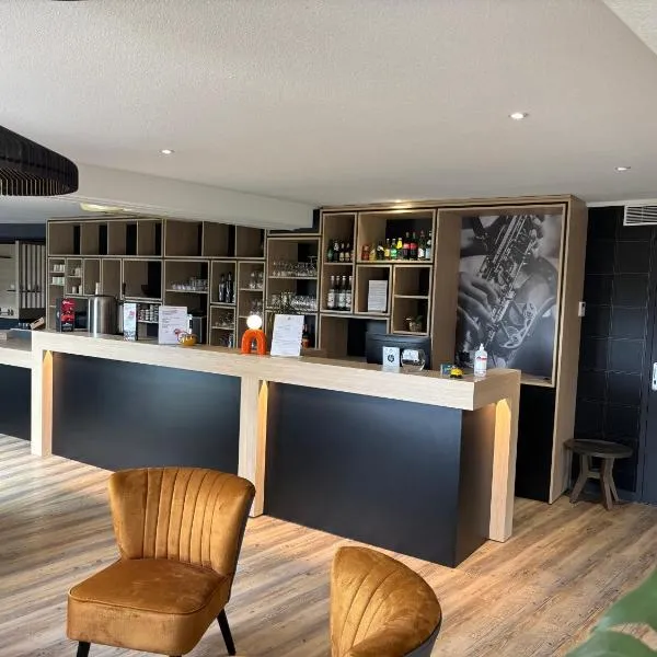 Hotel ibis Autun, hótel í Autun