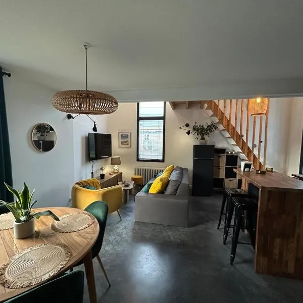 Séjour en famille à Dinard, plage et parc à 300 mètres !, hotel en Dinard