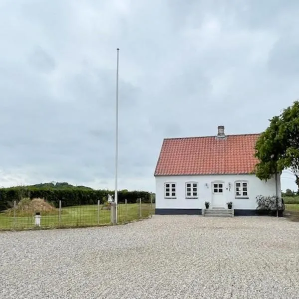 Farmhouse With Great Views On Langeland, hotel em Løkkeby