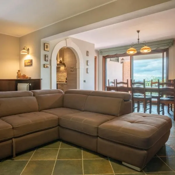 Chalet con vista e camino a 5minuti da Campo Felice, 2 camere, hotel v destinácii Rocca di Cambio
