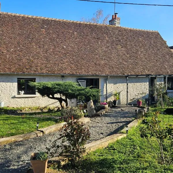 Maison du bonheur، فندق في Seur